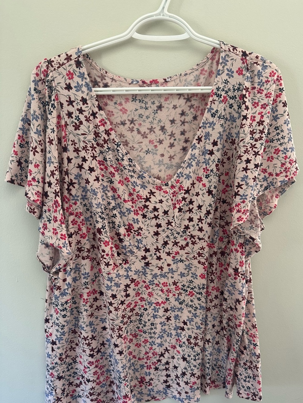Floral V-Neck Flutter Sleeve Top - Pink
